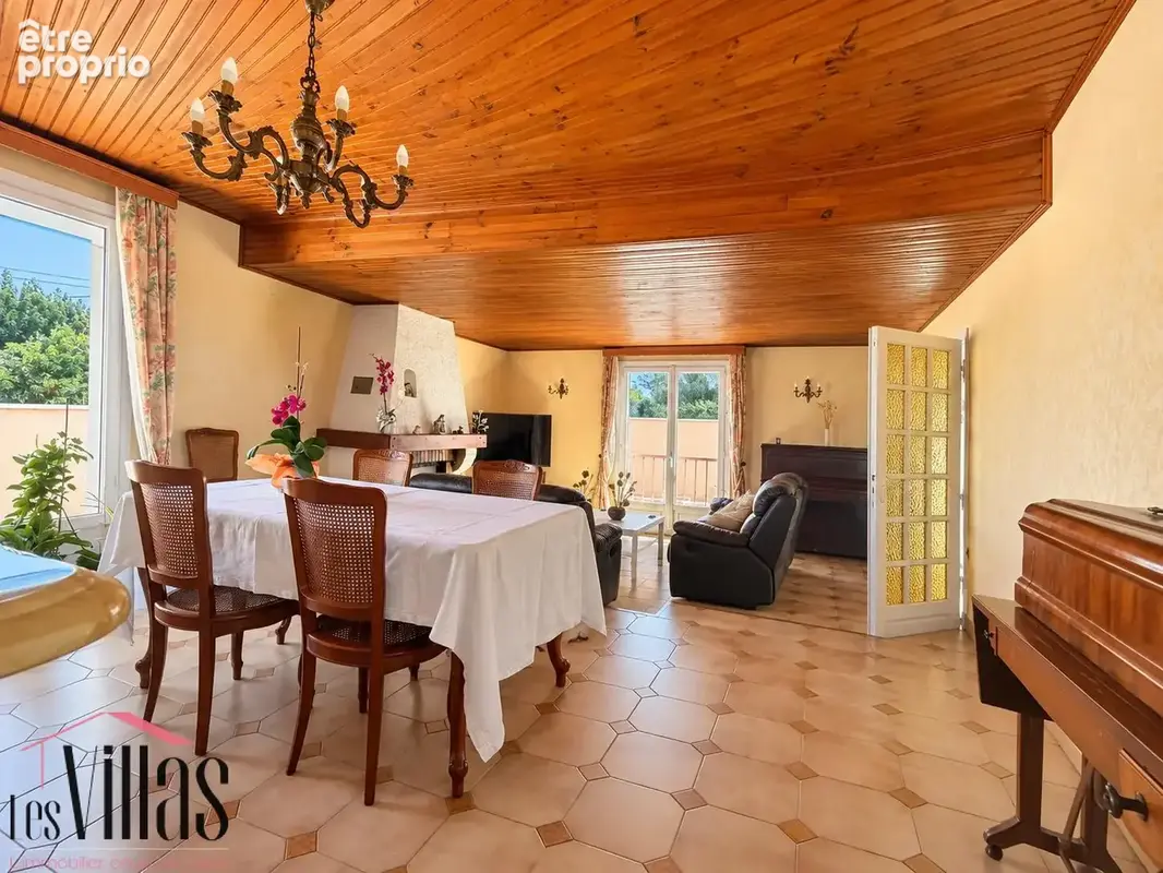 Maison familiale avec piscine et grand garage - photo 5