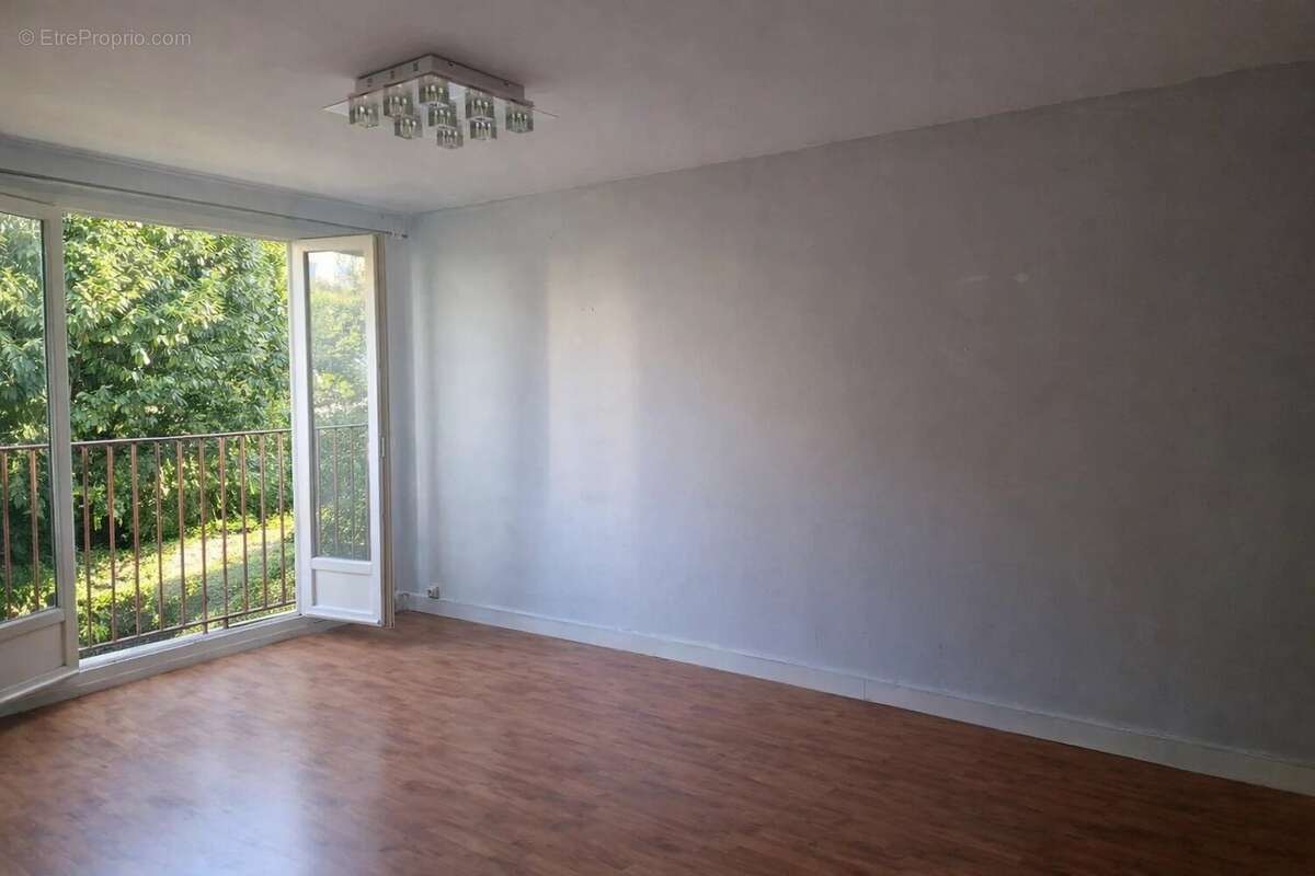 Appartement à THIAIS