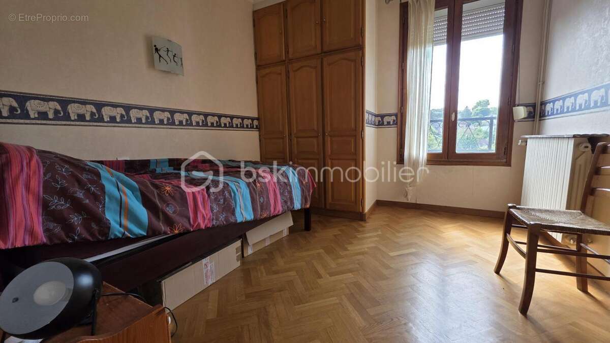 Maison à VARENNES-JARCY