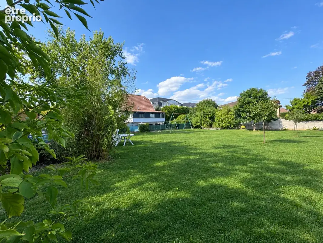 À vendre à eschau   beau 3 pièces de 75 m2 avec balcon, grand garage et jardin collectif ! - photo 1