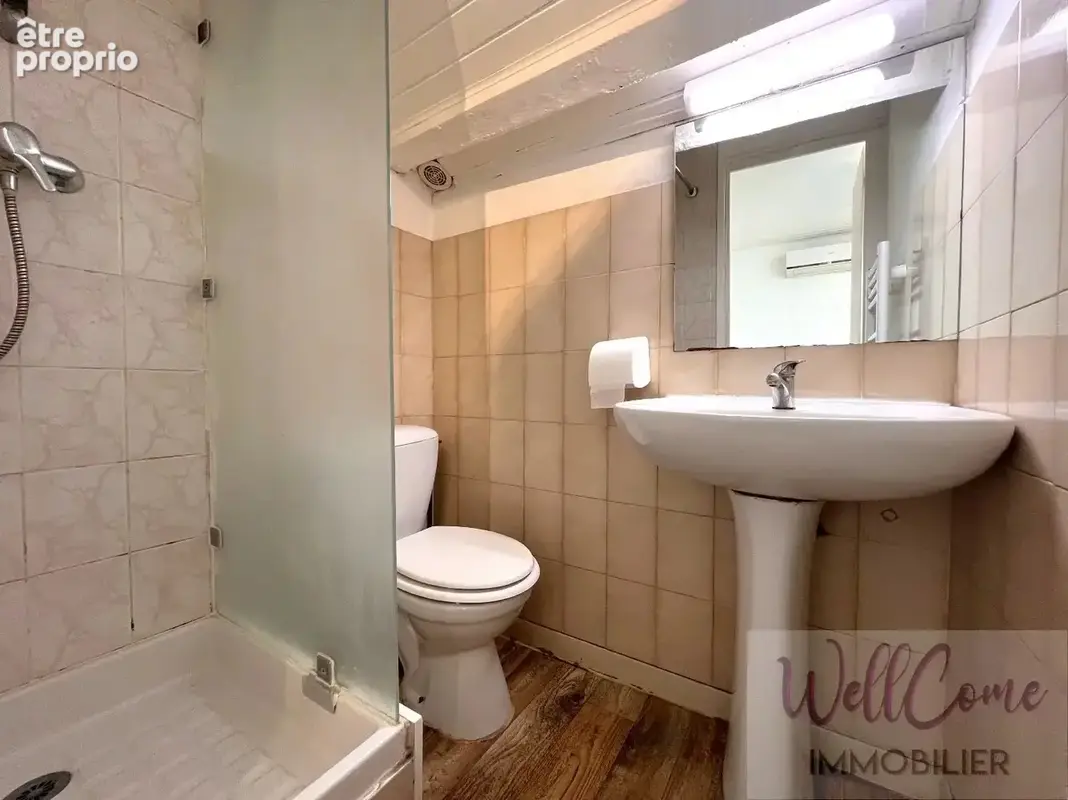 AIX LES BAINS Appartement T1 bis en dernier étage - photo 4