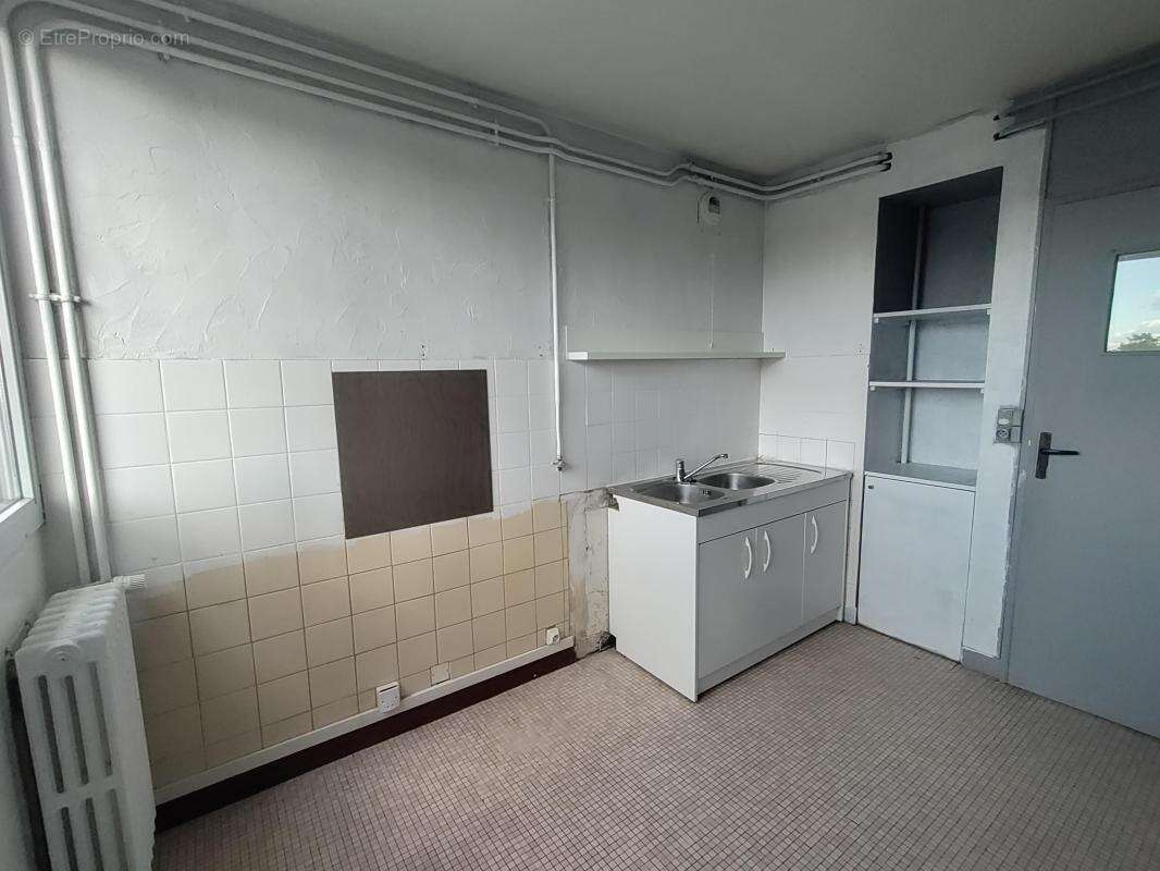 Appartement à LAMORLAYE