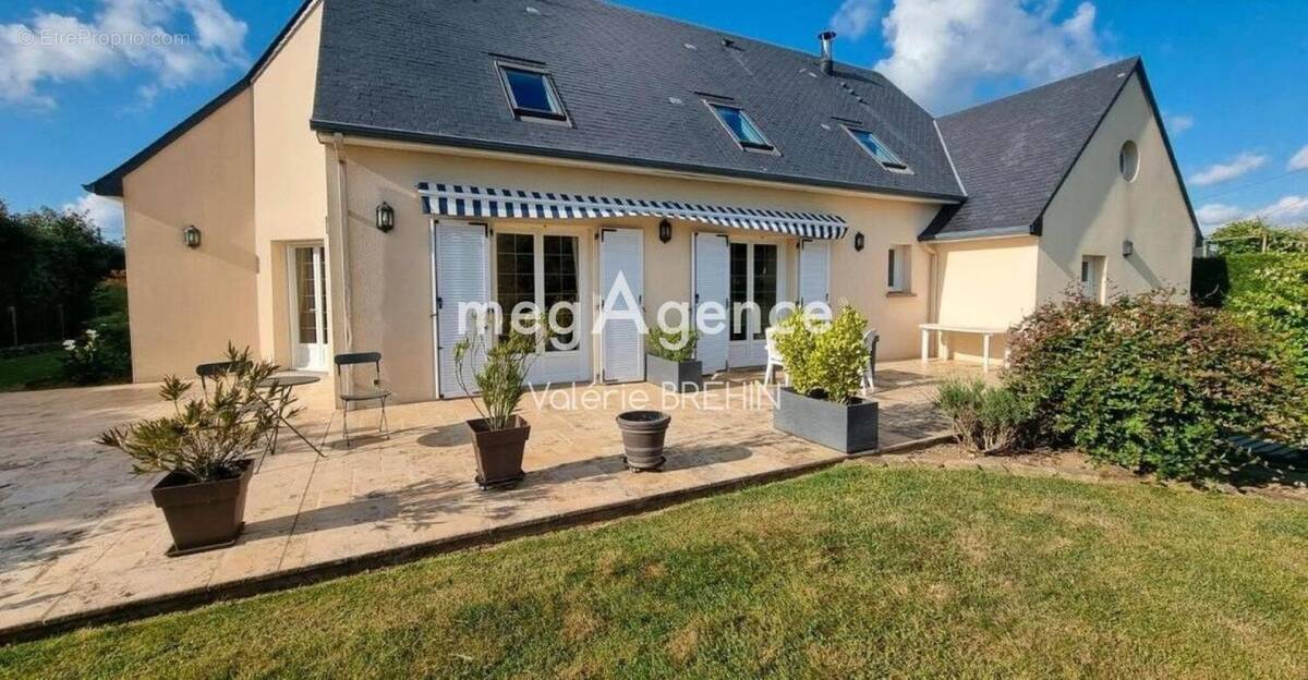 Maison à MAYENNE