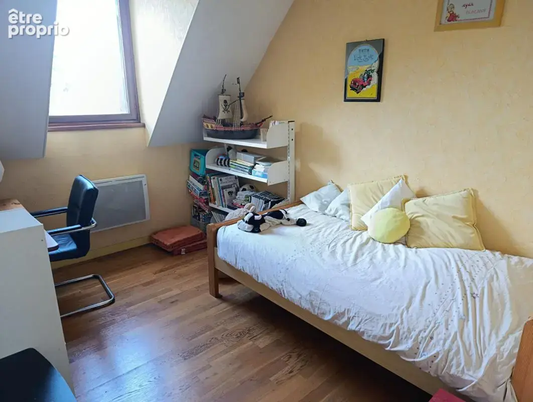 Maison familiale de 8 pièces avec sous sol total ET piscine  chauffée - photo 5