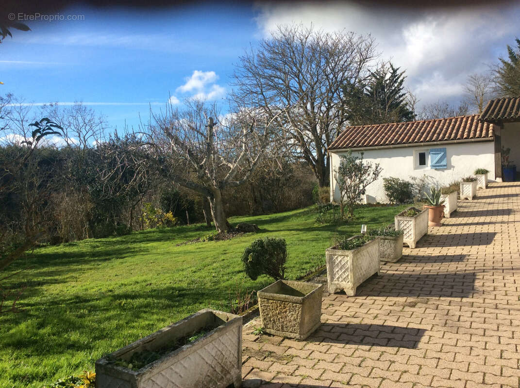Maison à SAINT-GAUDERIC