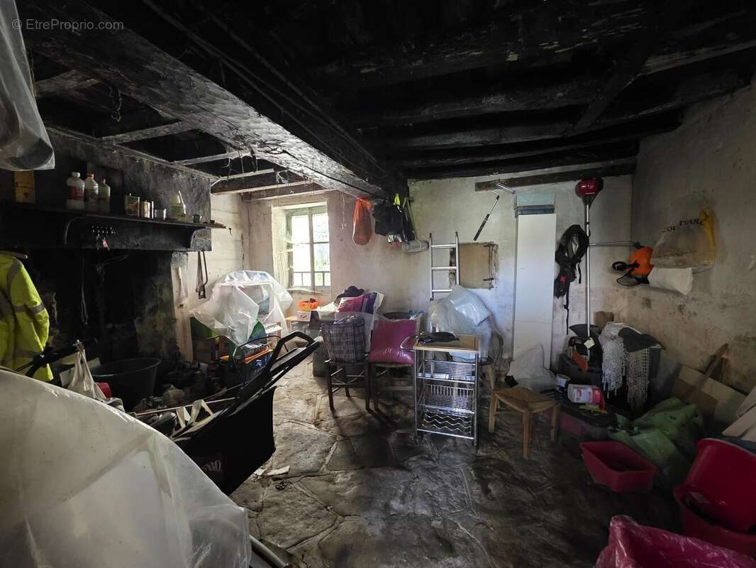 Maison à DOMPIERRE-LES-EGLISES