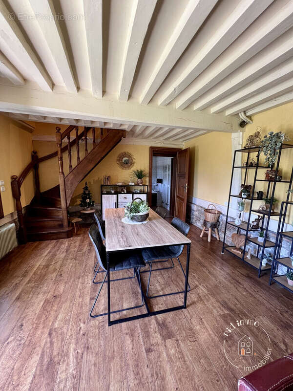 Maison à CORMEILLES