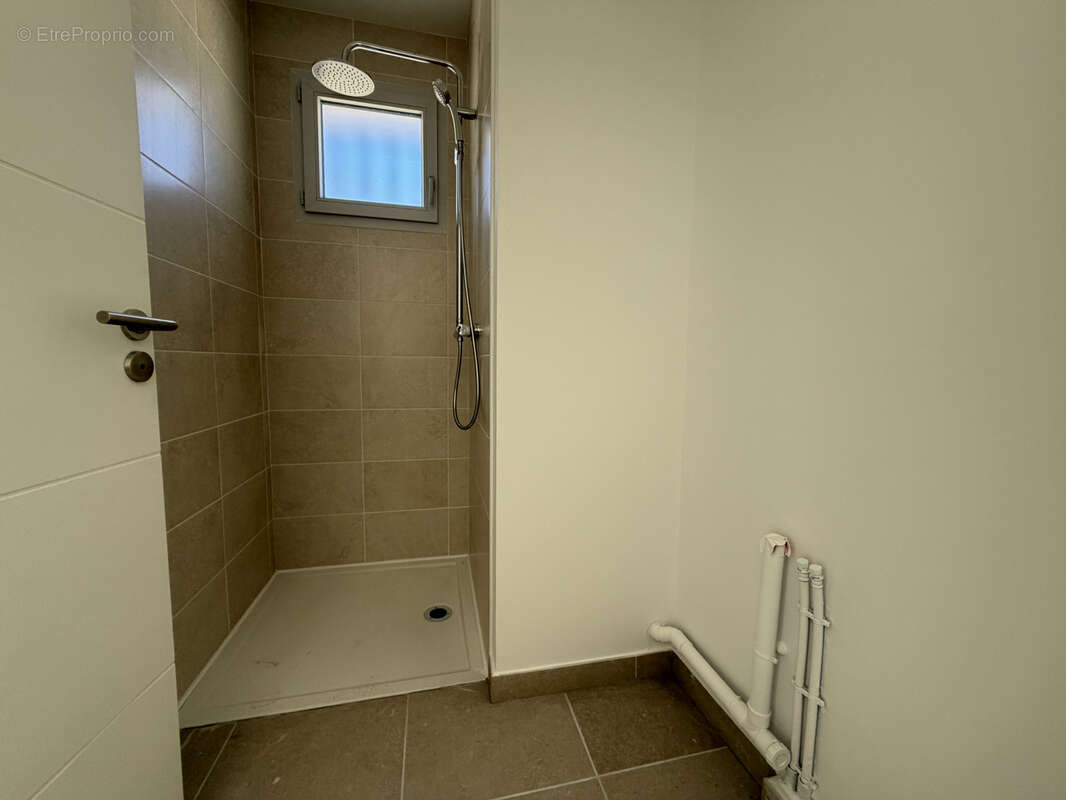 Appartement neuf T4 de 87m2 avec 150m2 de jardin et garage - photo 8