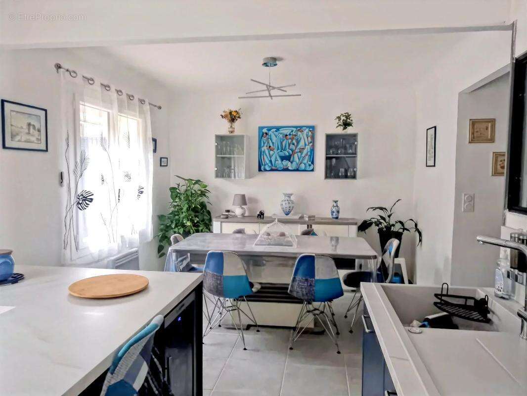 Appartement à SIX-FOURS-LES-PLAGES