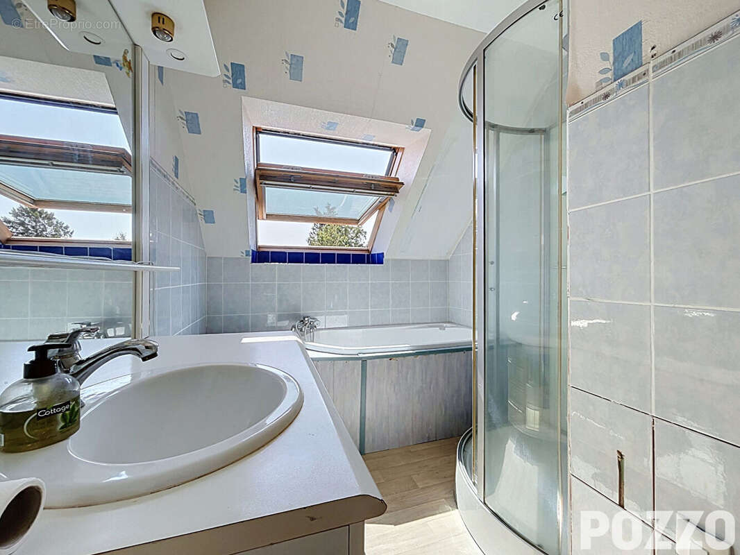 Maison de ville avec terrasses et pièces aménageables - photo 8