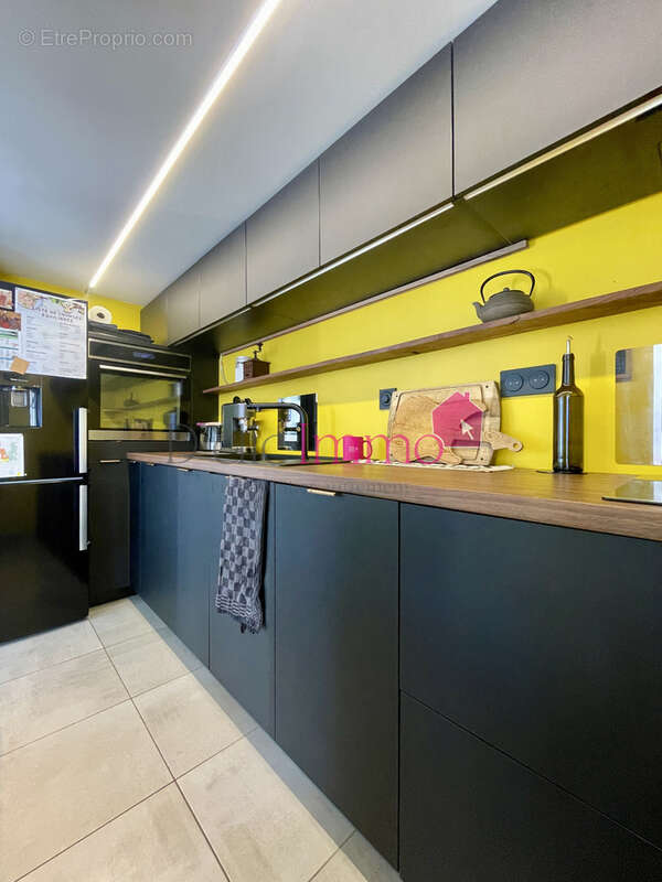 Appartement de caractère situé sur la corniche ! - photo 3