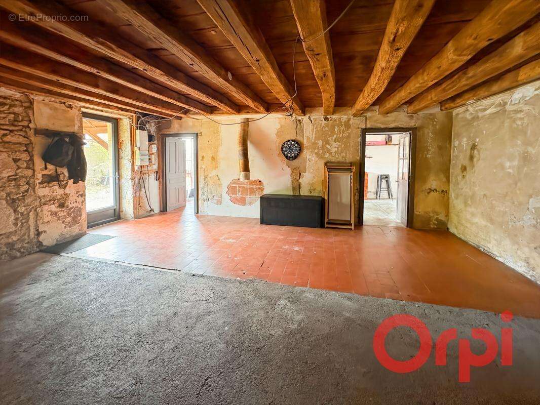 Maison à MORNAY-SUR-ALLIER