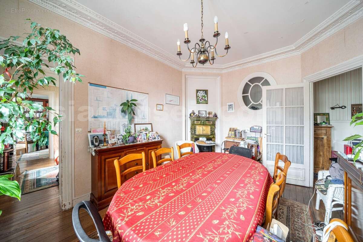 Photo n°7 - Appartement à PARIS-14E