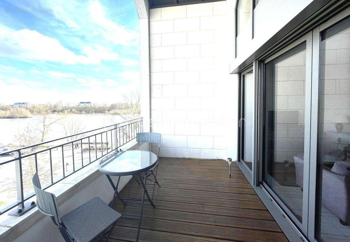 Appartement à SAINT-CYR-SUR-LOIRE