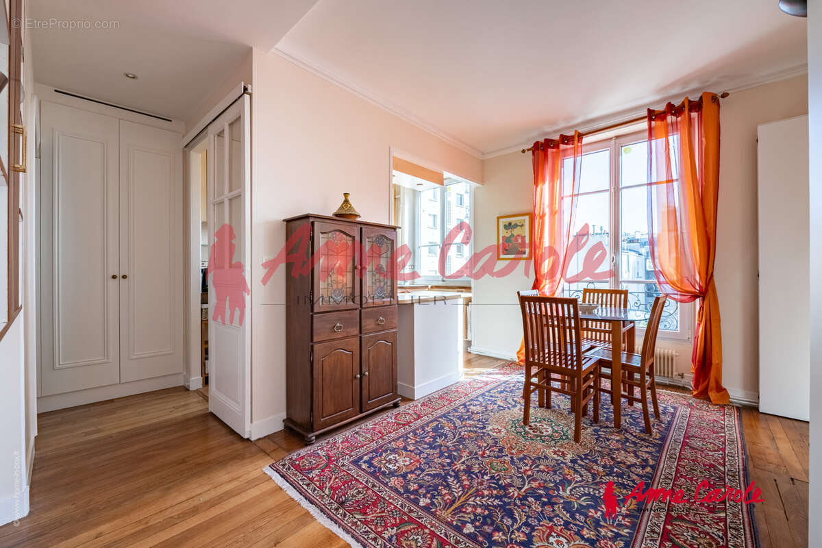 Appartement à PARIS-7E