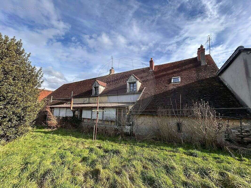Maison à BEAUMONT-LA-FERRIERE