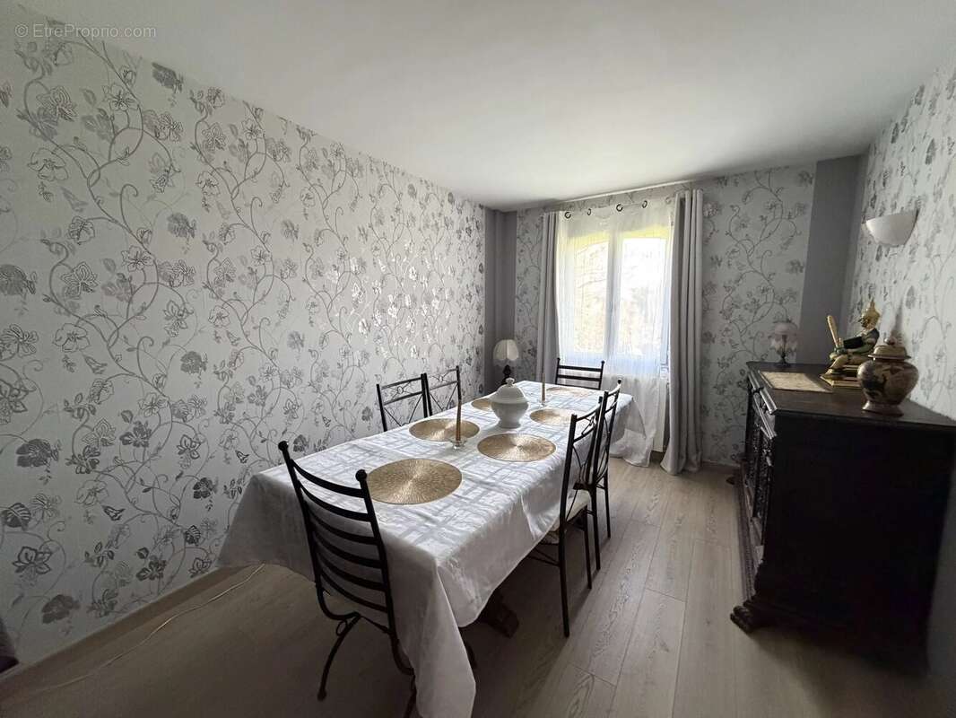 Maison à CHARBUY