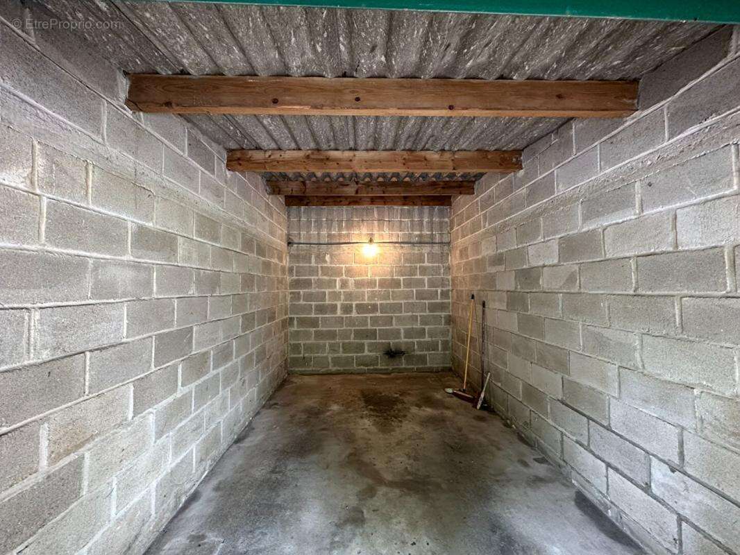 Parking à SAINT-QUENTIN