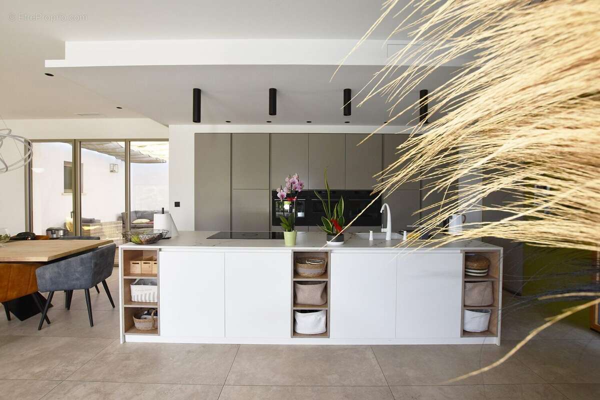 Cuisine - Maison à NAGES-ET-SOLORGUES