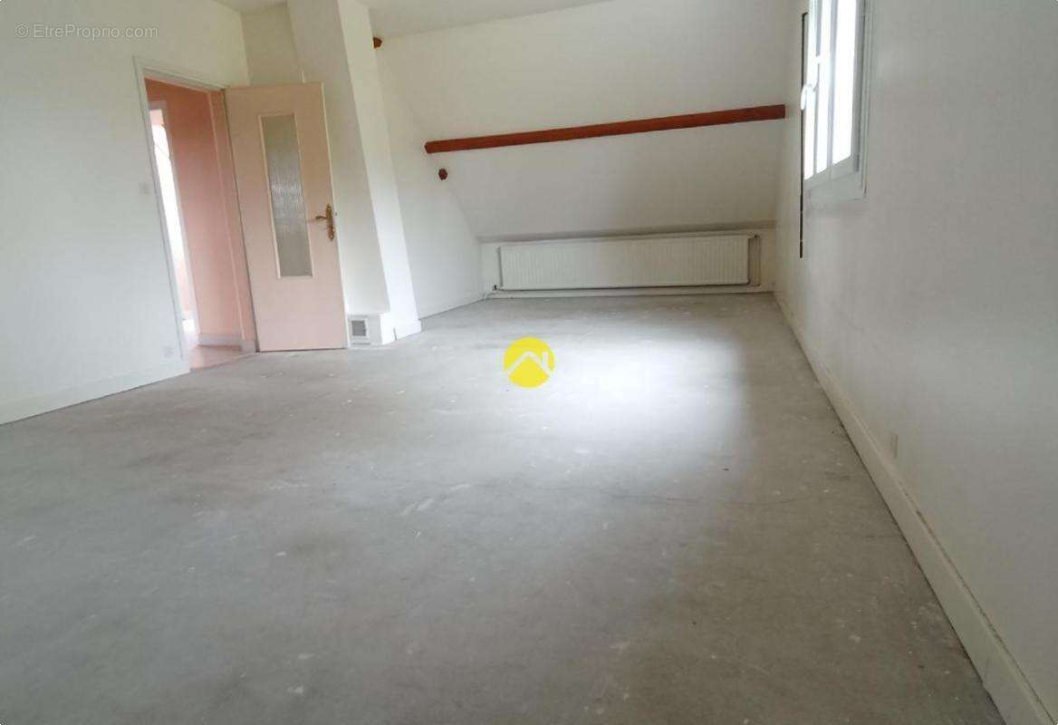 Maison à VILLEBOUGIS