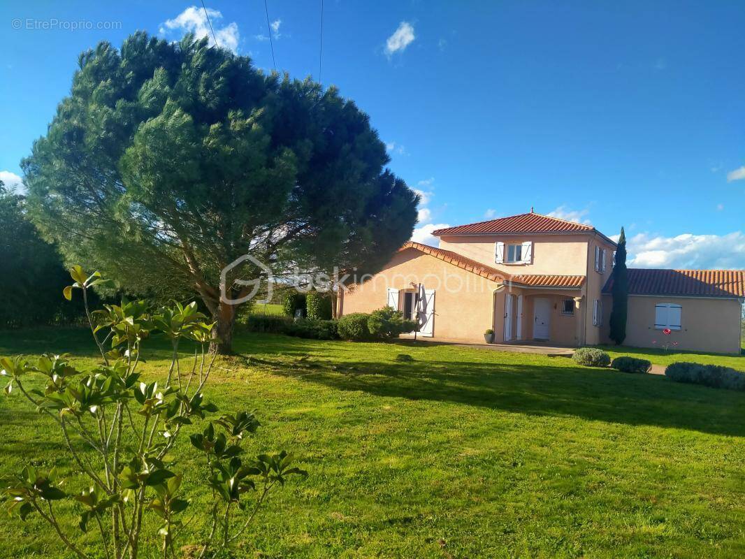 Maison à LA PACAUDIERE