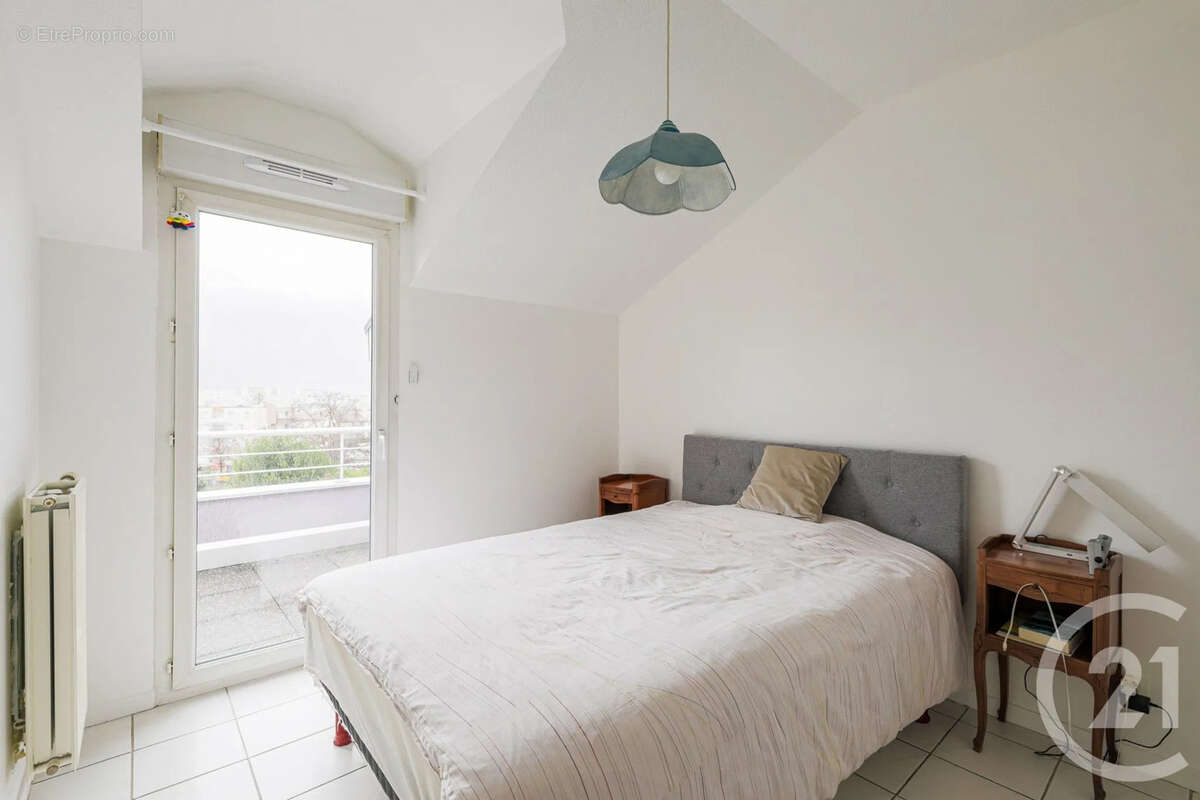 Appartement à FONTAINE