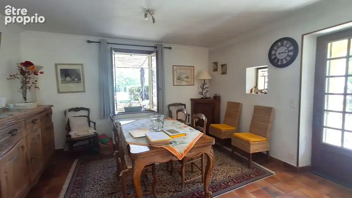 A vendre, à 2 pas du centre du village de Grillon, Maison de village avec jardin, piscine et garage! - photo 10