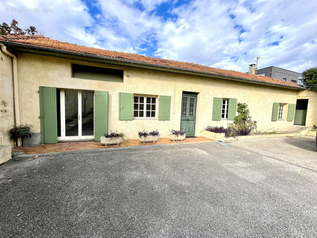 Maison à BOLLENE