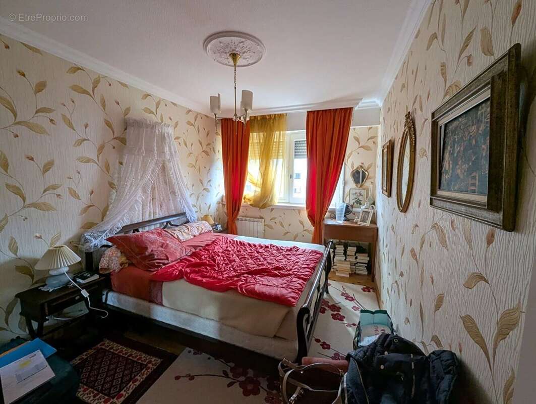 Appartement à LA CHAUSSEE-SAINT-VICTOR