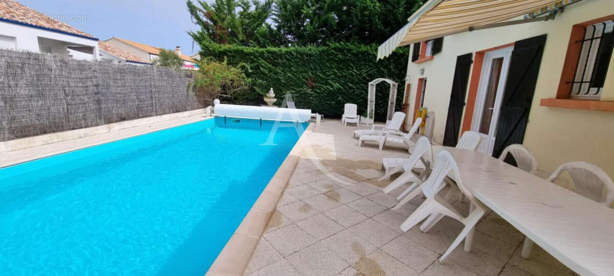 Maison à LANDEVIEILLE