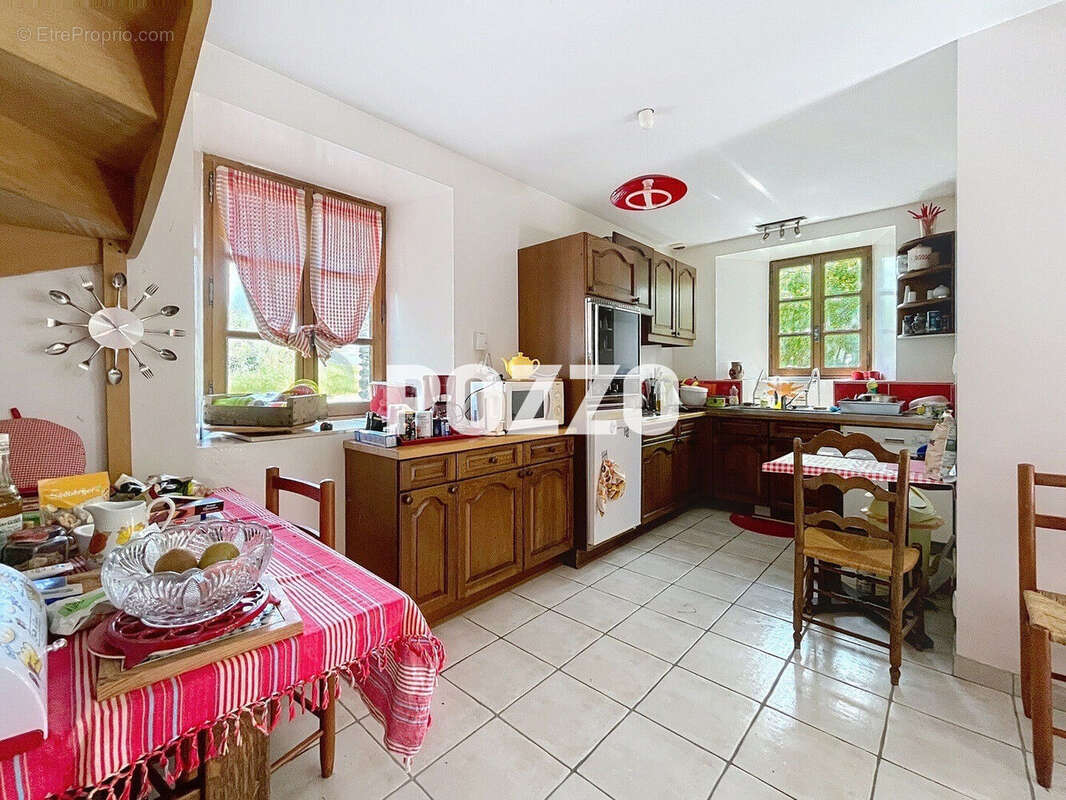 NOUVEAU à vendre Propriété comprenant deux maisons à  SAINT-EBREMOND-DE-BONFOSSÉ - photo 5