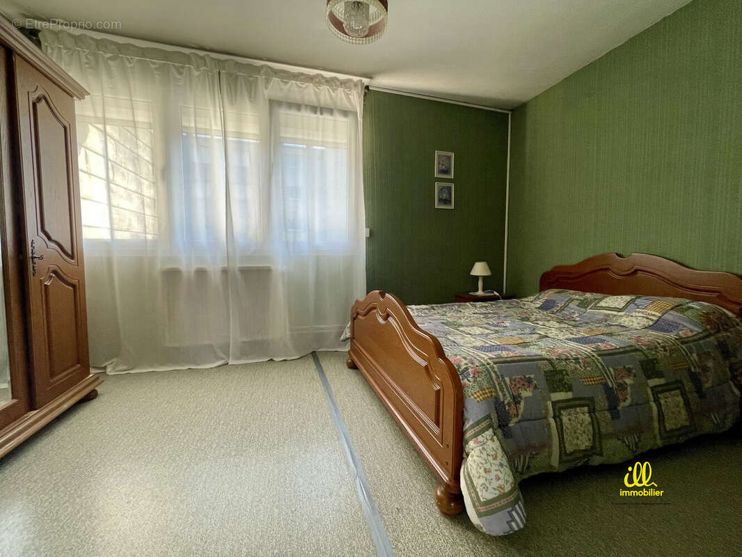 Maison à CHARLEVILLE-MEZIERES