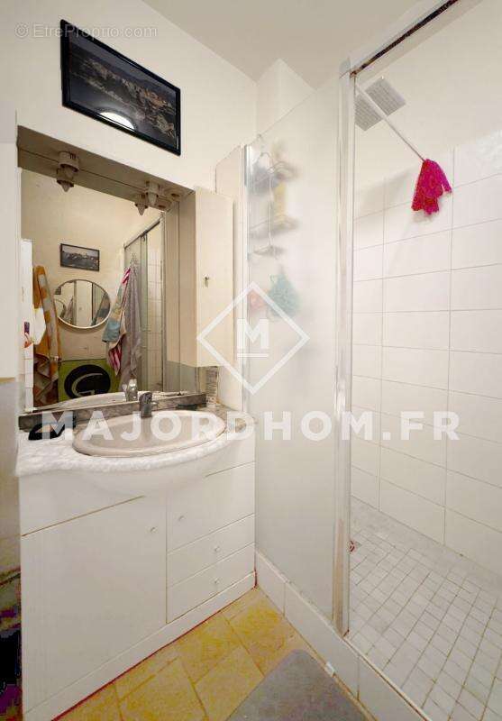 Appartement à MARSEILLE-1E