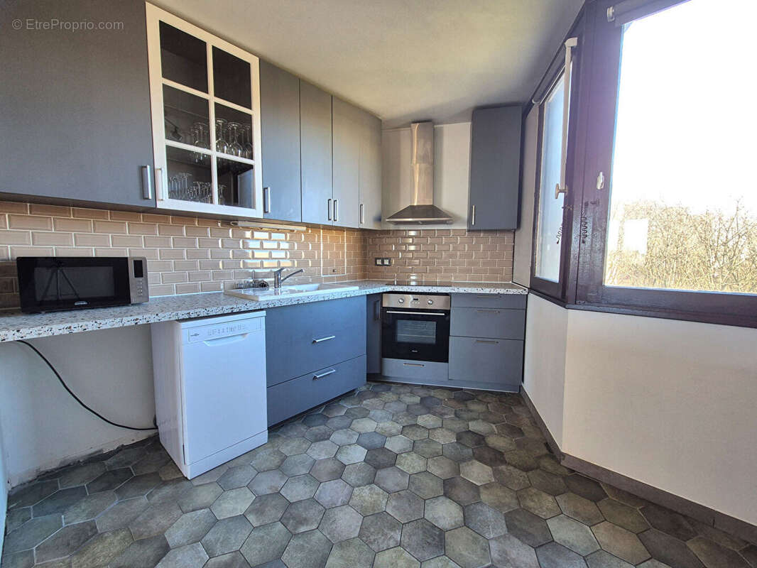 Appartement à MONTIGNY-LE-BRETONNEUX