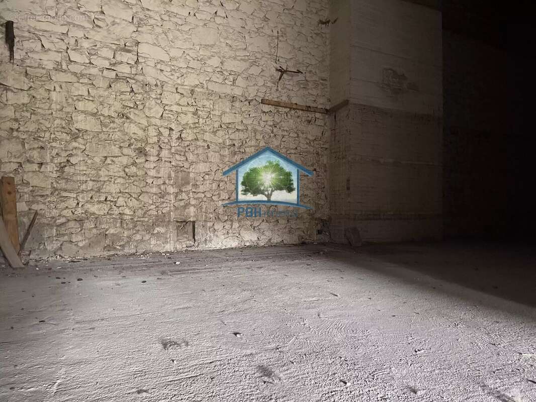 Commerce à DUNIERES