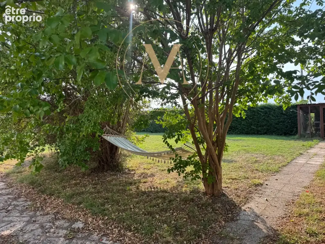 Une maison d’architecte des années 70, entre lumière, nature et vie de famille MONTAYRAL (47) - photo 17