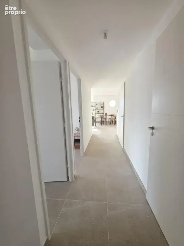 Appartement de type 4 de 81m² - Terrasse de 11m² - 2 parkings - photo 5