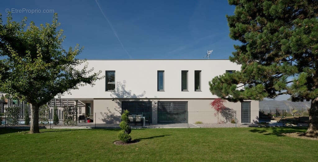 Maison à VILLAGE-NEUF