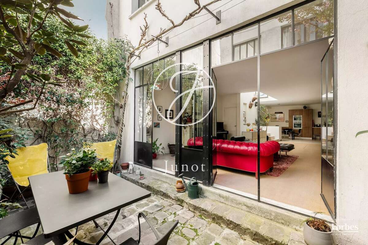 Maison à PARIS-17E