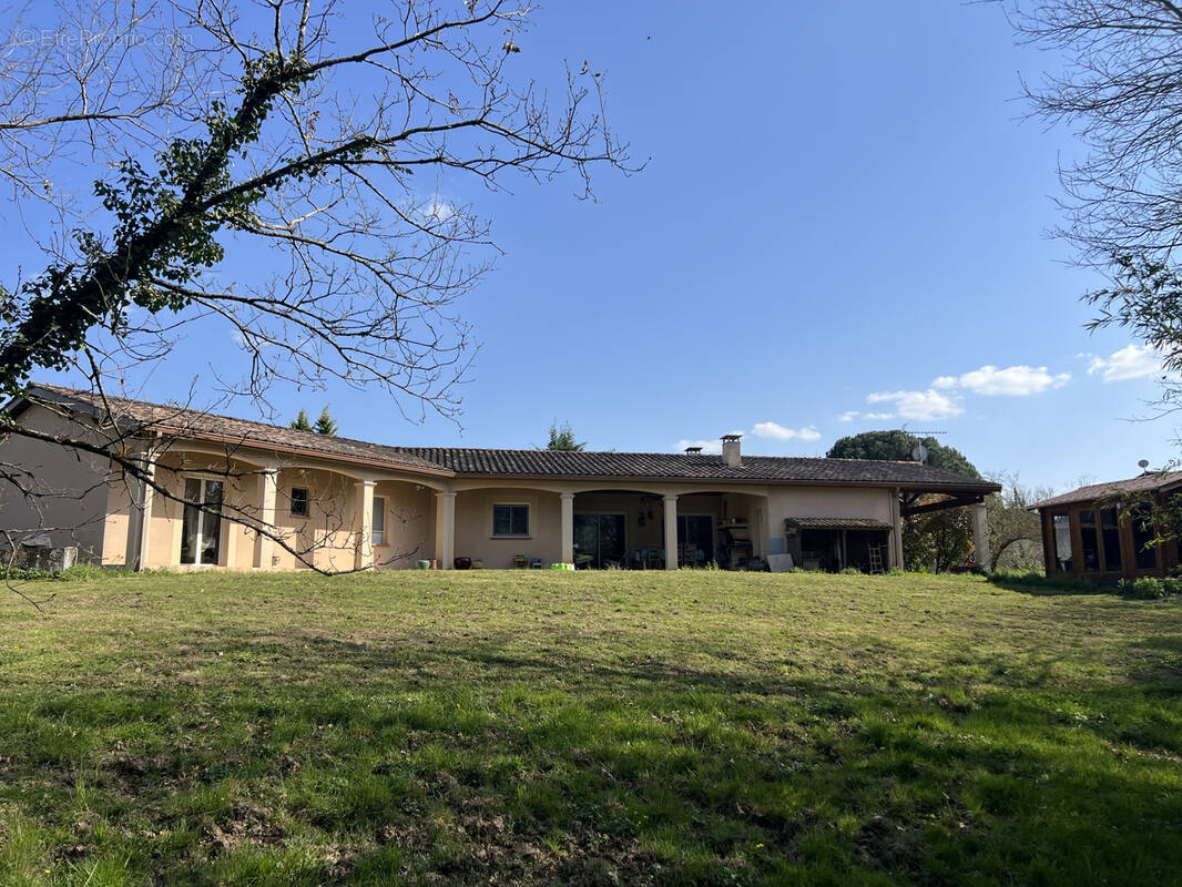 Maison à CASTELSARRASIN
