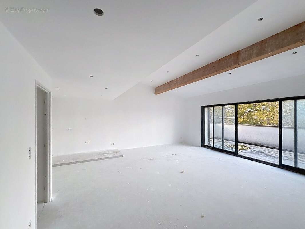 Appartement à SAINT-PAUL-SUR-SAVE