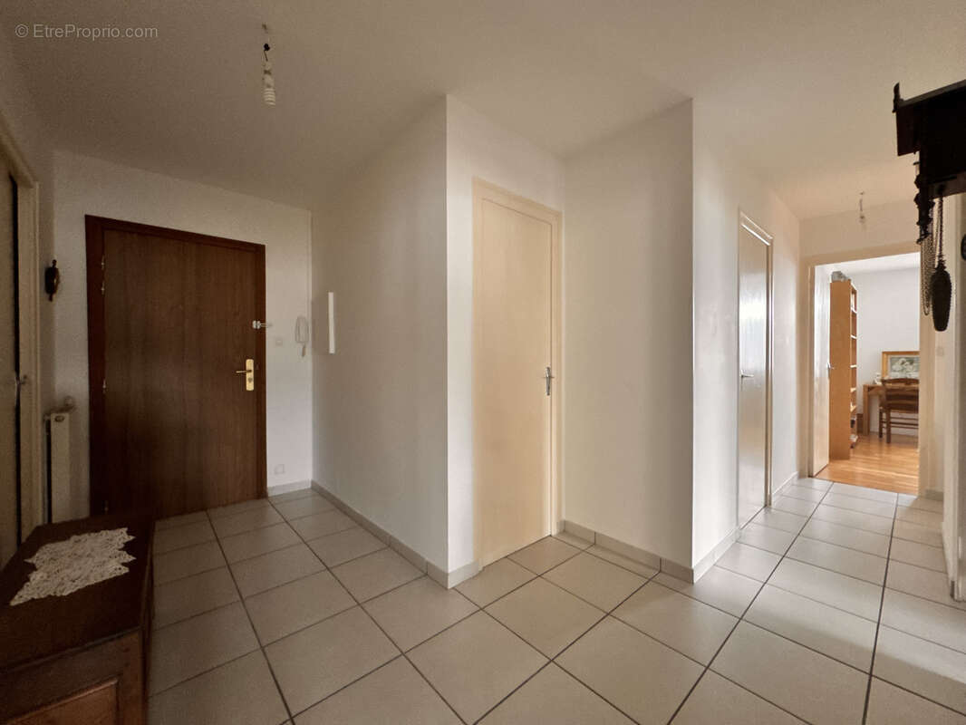 Appartement à MEYLAN