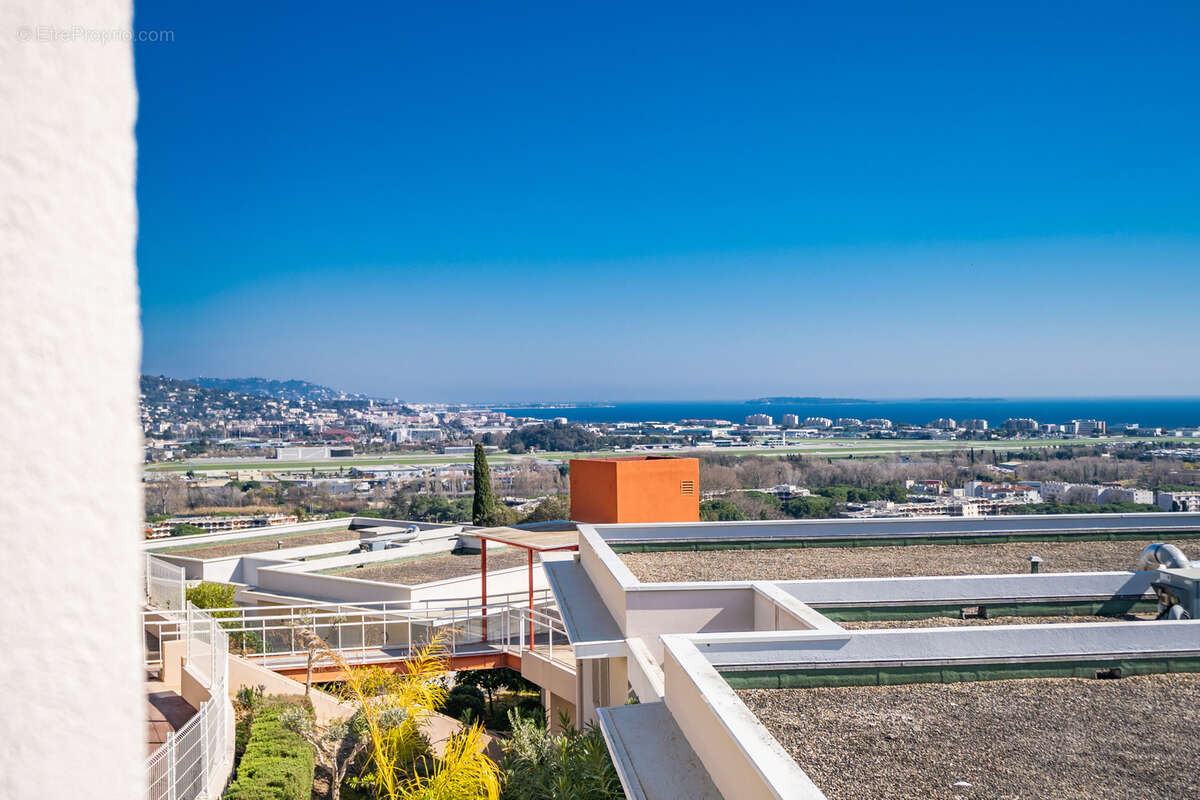 Appartement à MANDELIEU-LA-NAPOULE