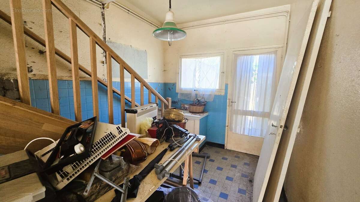 Maison a renover - photo 6