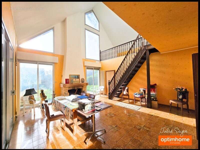 Maison à DIVONNE-LES-BAINS