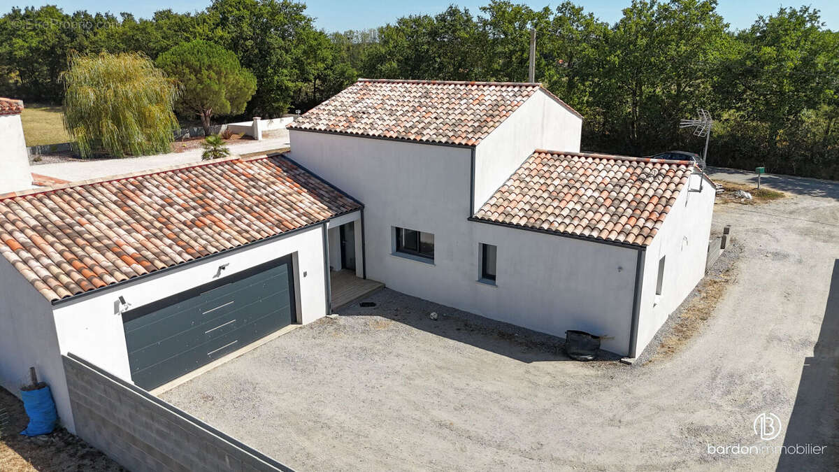 Maison contemporaine de 2021 - Beaux volumes et prestations de qualité - photo 16