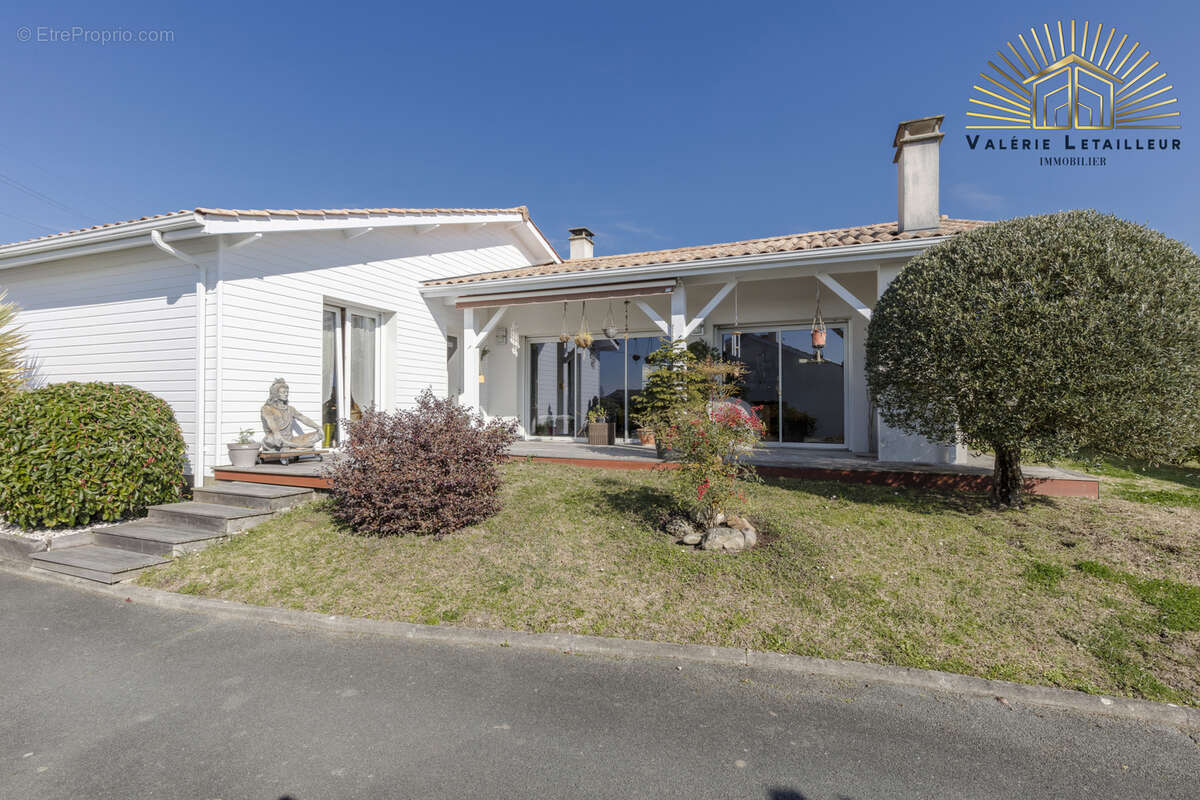 Maison à YVRAC