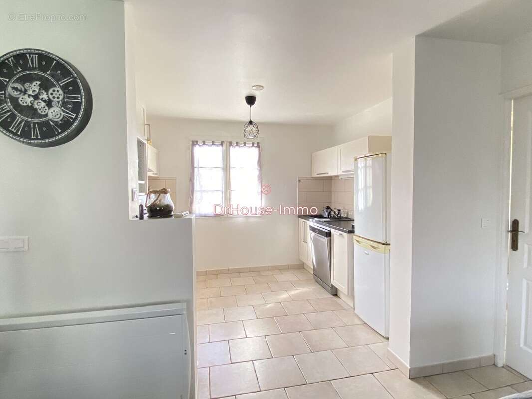 Appartement 70 m² à Peyrolles-En-Provence  - photo 3