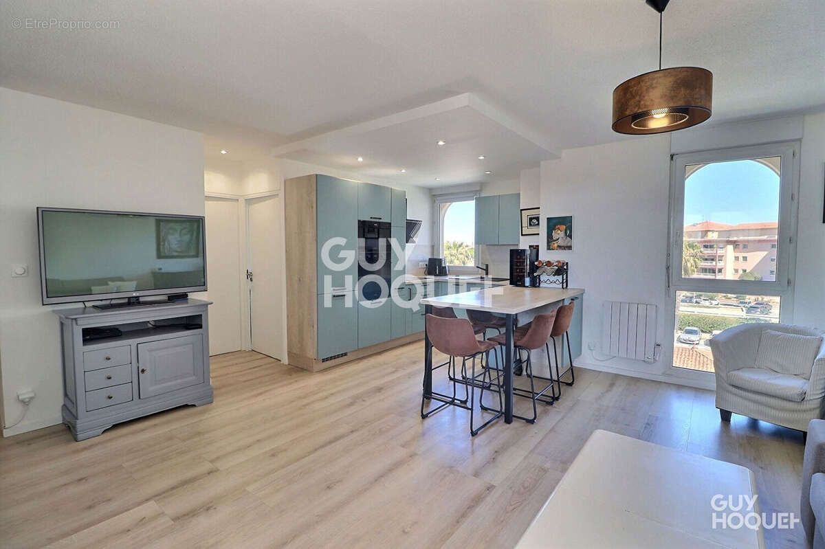 Appartement à LATTES