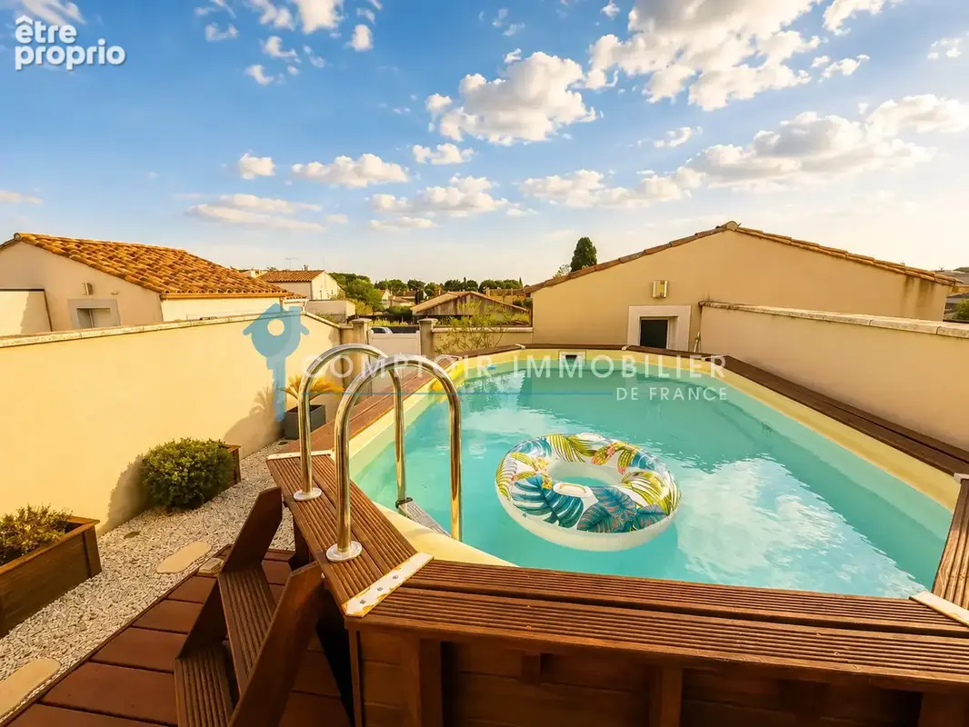 En exclusivité Villa de 2013, 95 m2 sur 164 m2 de terrain , piscine, 3 chambres vue dégagée proche collège - photo 3